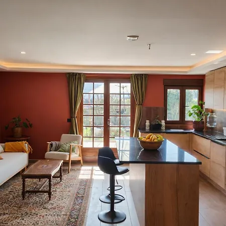 Casa Mamoa - Your Coastal Village Dream *